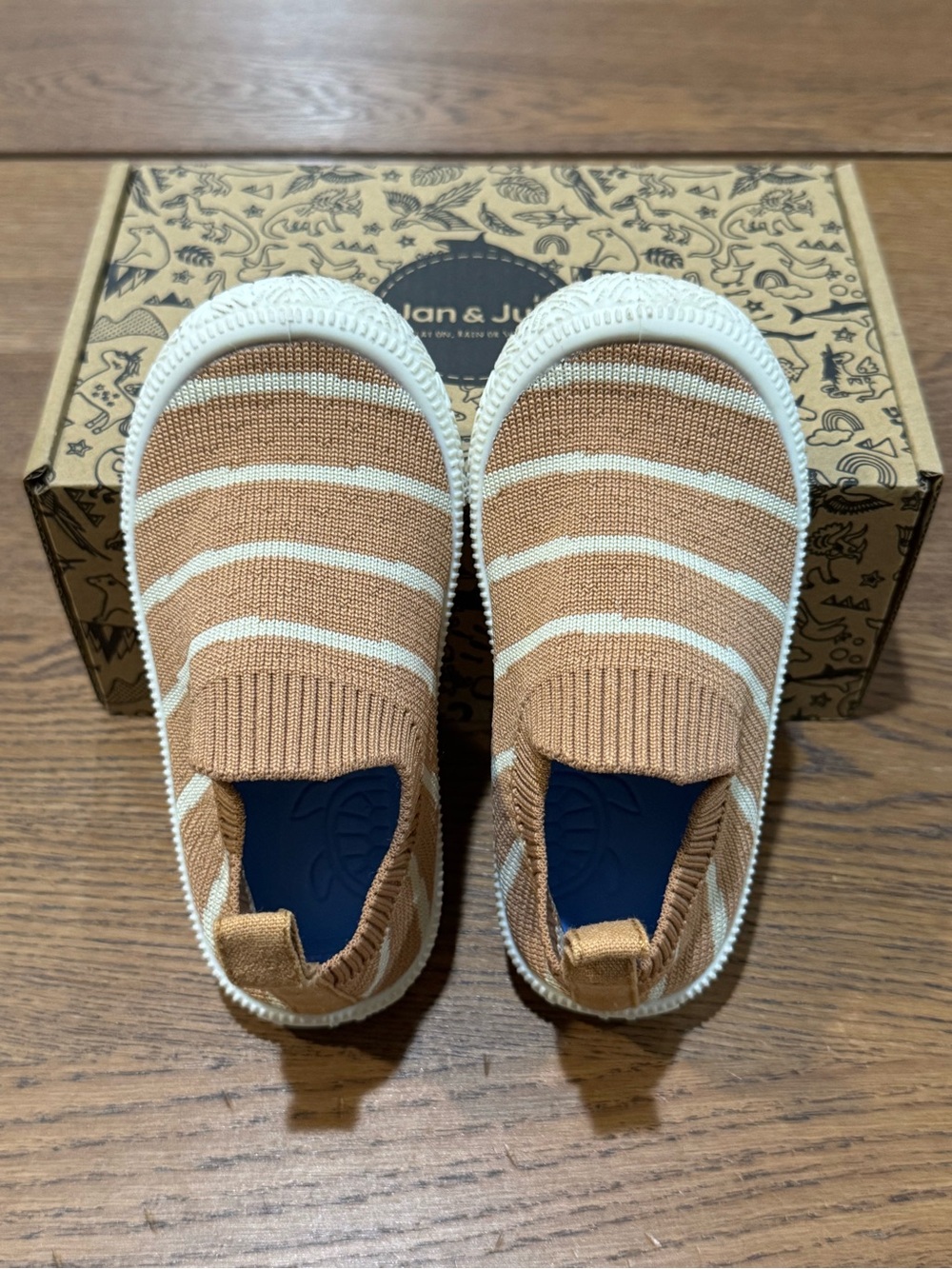 Jan & Jul Toddlers Graphic Knit Slip-On Shoes US 7 Lightweight Machine Washable